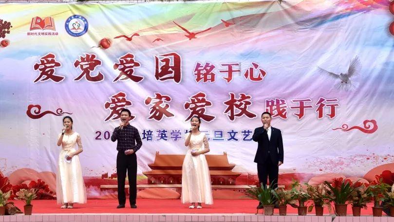 探索农村女孩应聘端盘子,面试官提问有什么特长,姑娘的回答太实在,解答你的疑问